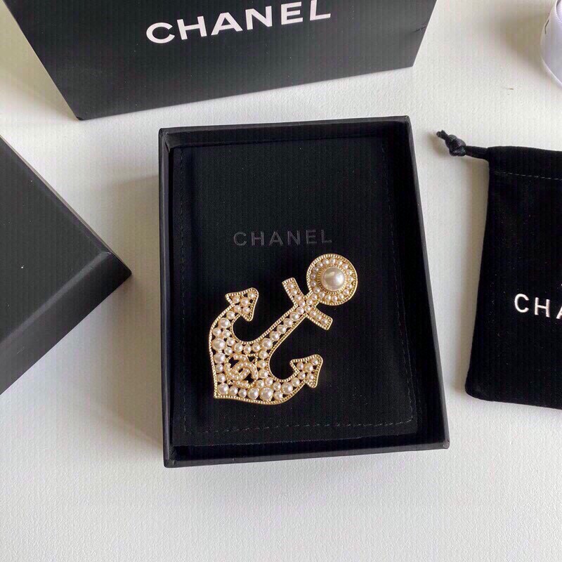 Chanel Brooch 3lyx203